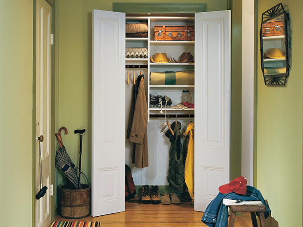 CALIFORNIA CLOSETS CHARLOTTE – MAKE THE MOST OF YOUR MUDROOM